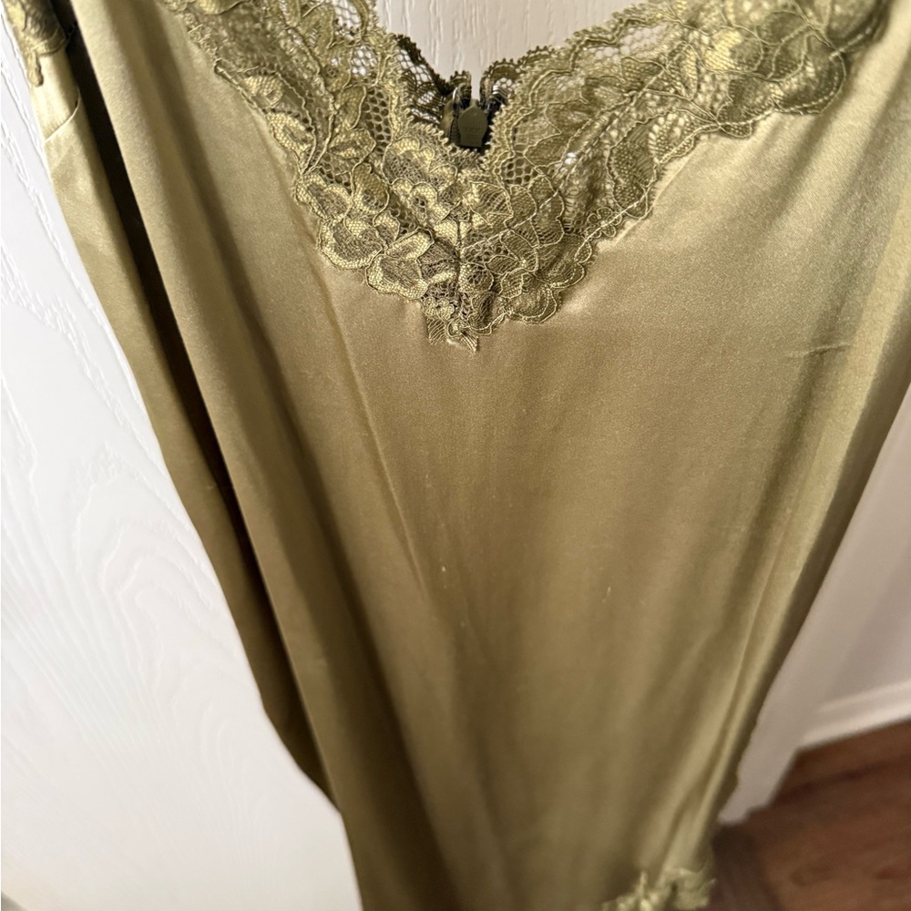 Reformation Karissa 100% Silk Midi Dress Olive Oil Green size 6 - Picture 15 of 16